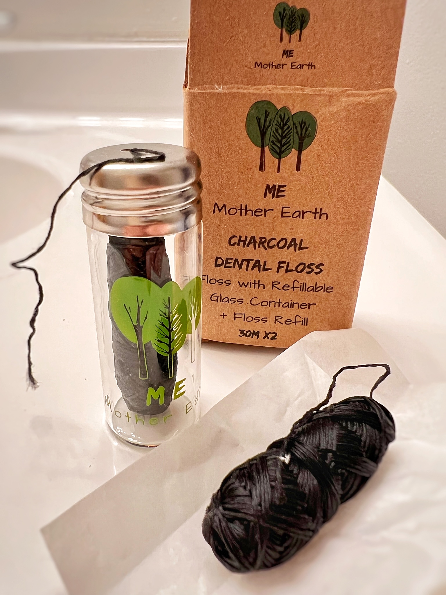 Vegan charcoal dental floss for oral care