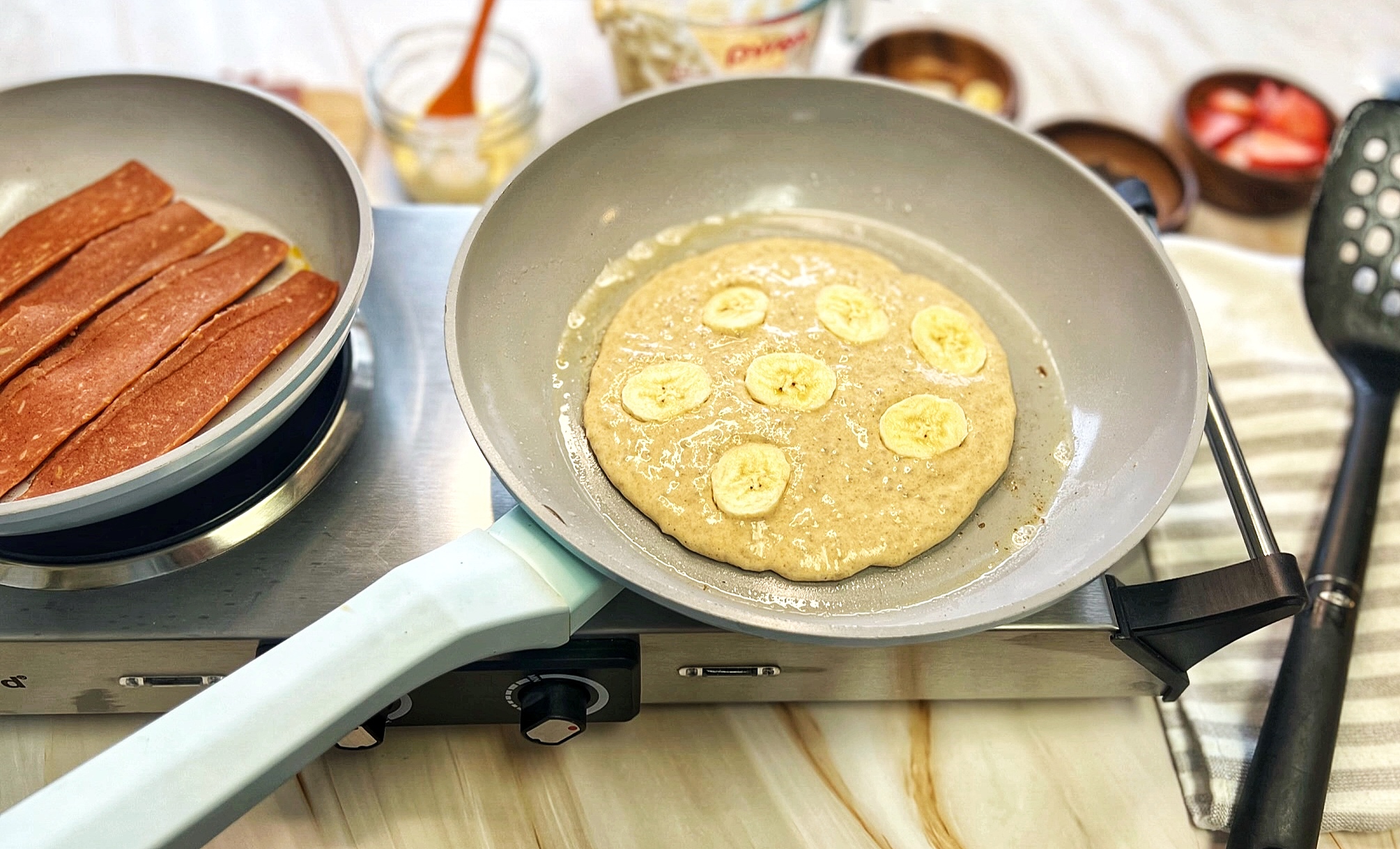 Vegan banana pancake cooking