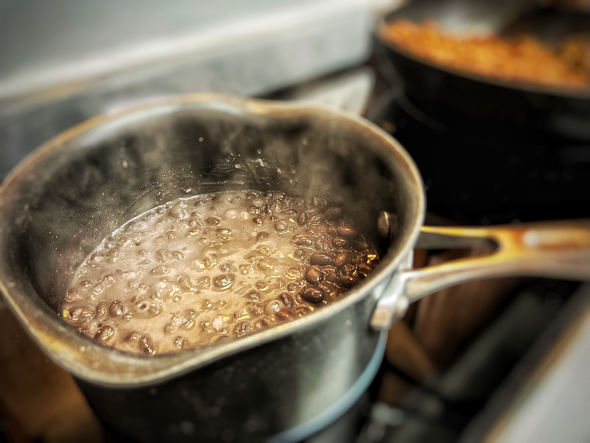 Black beans cooking 