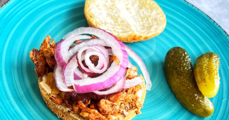 Vegan Pulled Pork Sandwiches